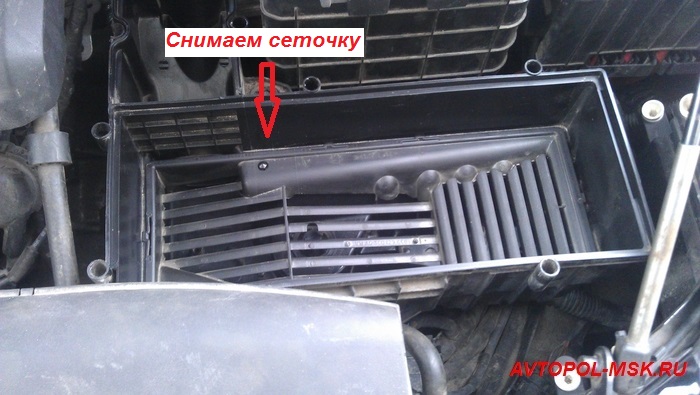 Замена воздушного фильтра на шкоде октавия А5 - видео и фото отчеты
