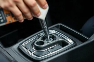 Химчистка рычага КПП: как вернуть аккуратный вид селектору передач